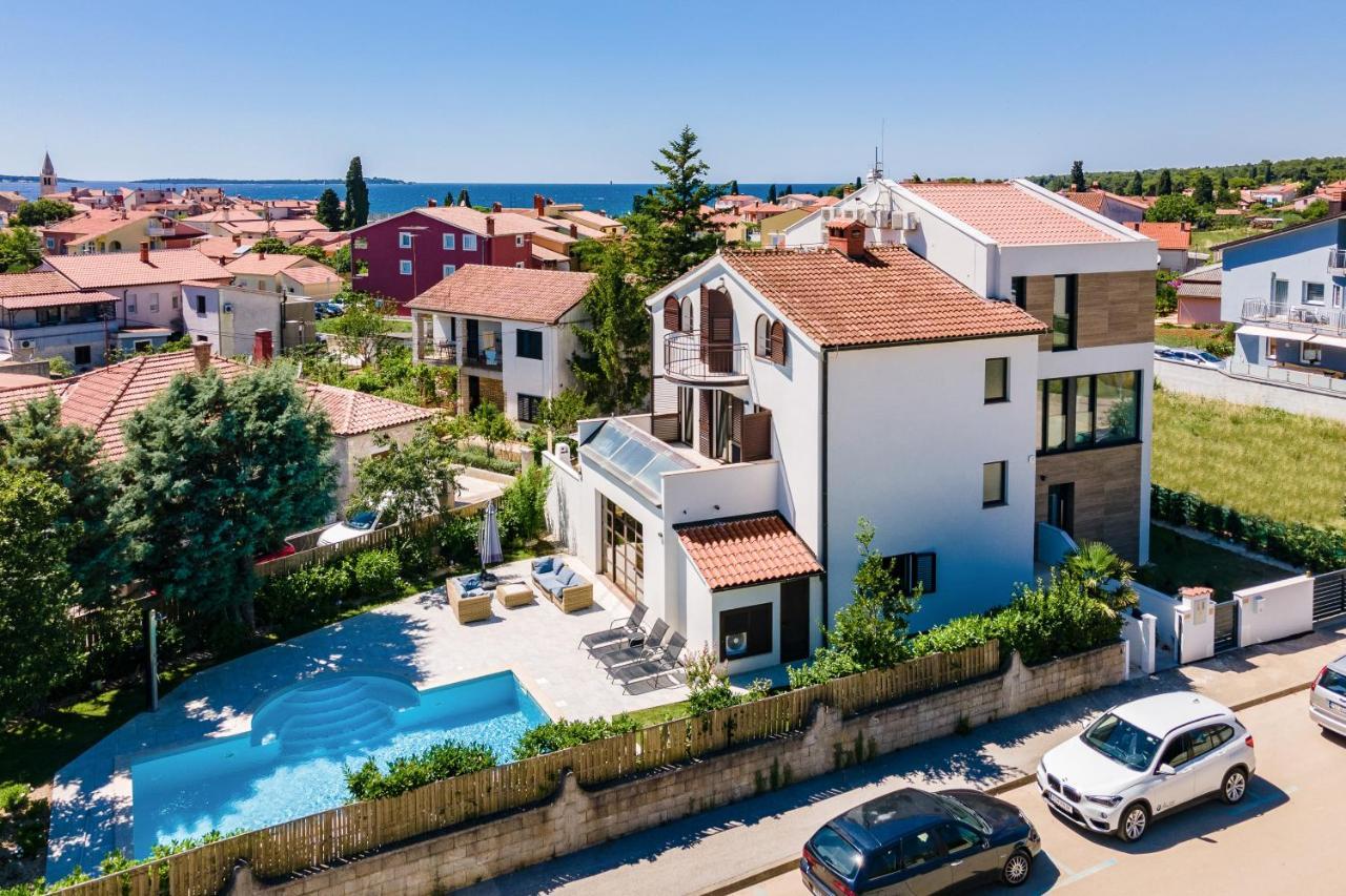 Villa Andrija Family Dream With Heated Pool At The Sea With Beautiful Garden, Outside Cinema And Kids Playground Fažana Екстериор снимка